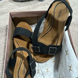 Aetrex Size 7 black comfort sandal
